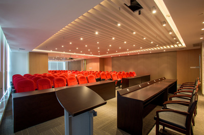 北上廣容不下肉身，三四線裝不下靈魂 會務服務的雙城記